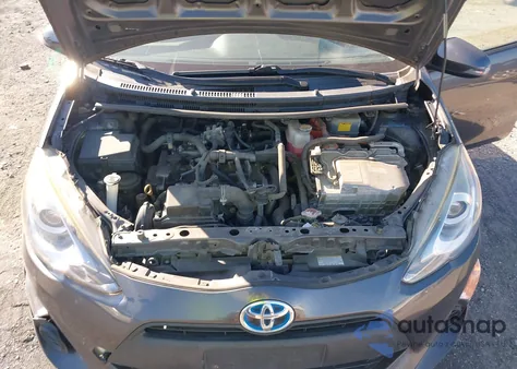 2015 Toyota Prius C One из США, поврежденный, VIN JTDKDTB36F1107644